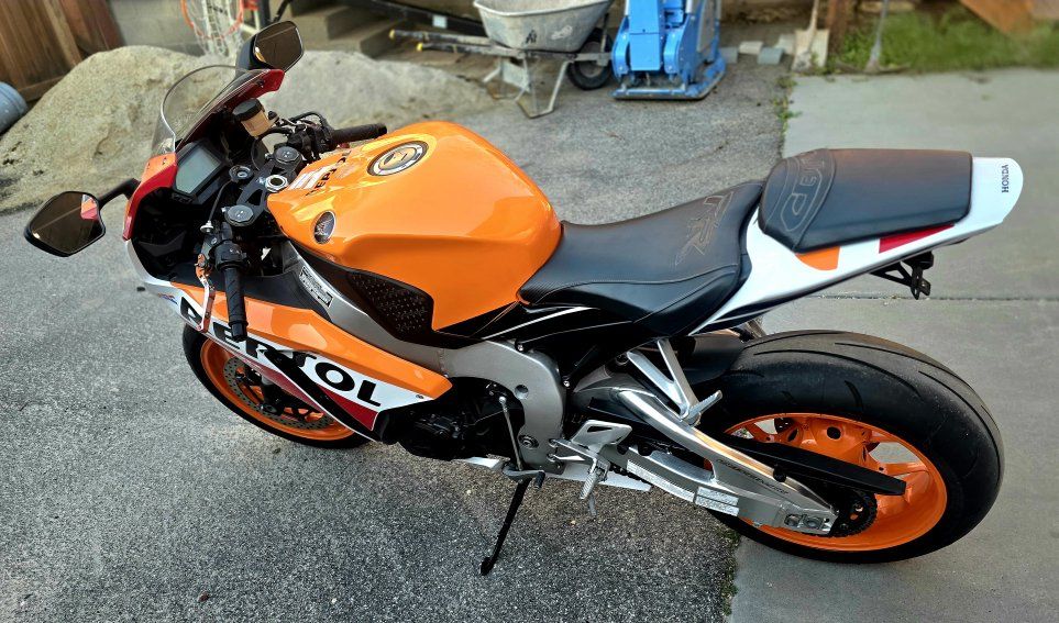 Clean Title, 5300 Miles, New Honda CBR1000RR Repsol Edition Motorcycle - Orange/White/Red Sportbike