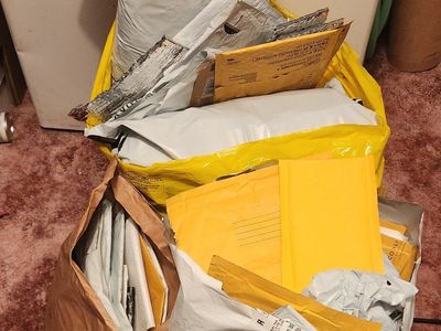 FREE padded shipping envelopes