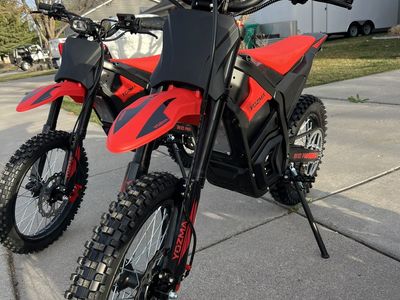 YOZMA IN10 PRO AND BASE HEYBIKE VILLIAN EMOTOS