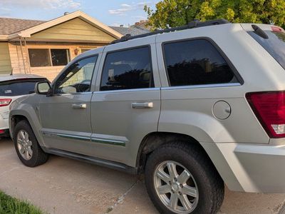 Jeep Grand Cherokee Limited 4x4 - Sunroof & Leather Interior