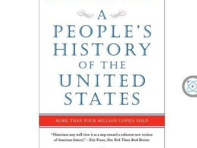 A People's History of the United States by Howard Zinn (Paperback)