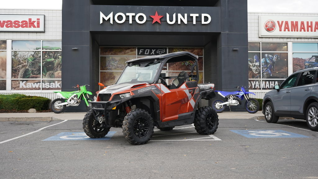 2019 Polaris® General® 1000 EPS Deluxe Orange Rust