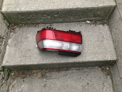 Toyota Corolla Tail Light Assembly Passenger Side for Sedan 1996 1997
