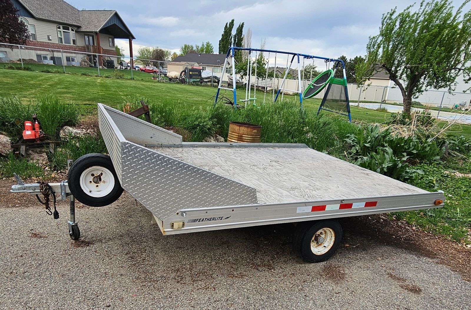 GREAT LITTLE ALUMINUM TILT TRAILER LITE