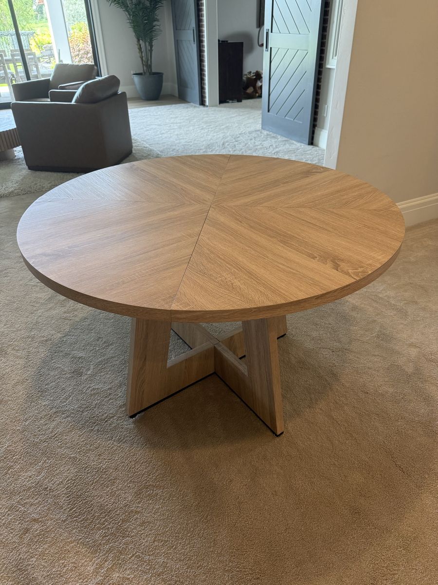 Round Dining table