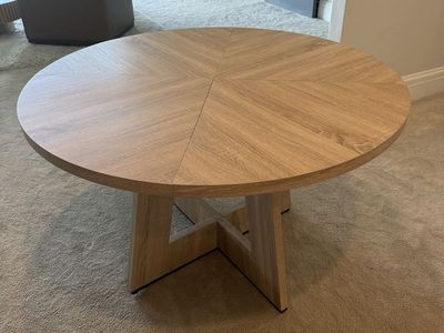 Round Dining table