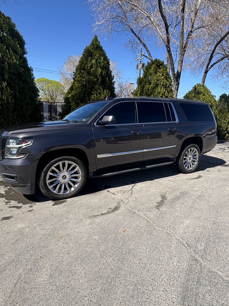2017 Chevrolet Suburban 