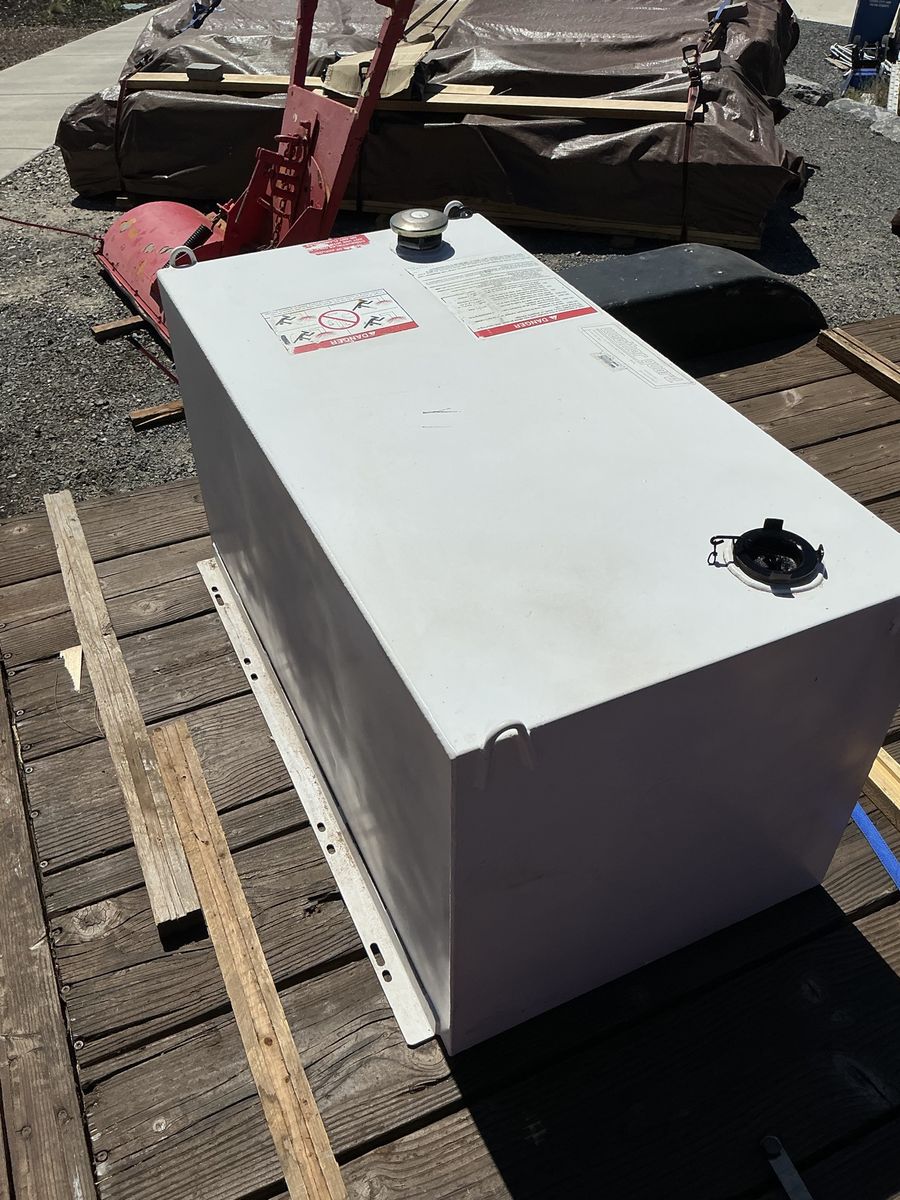 Weather Guard 100 Gallon Steel Transfer Tank with hand pump assembly $700