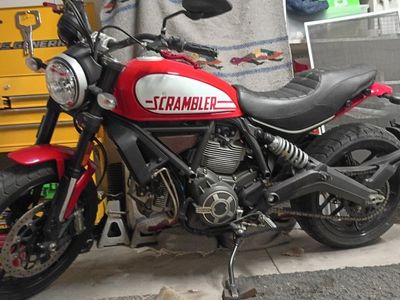 2016 Ducati scrambler (low miles) 2nd owner