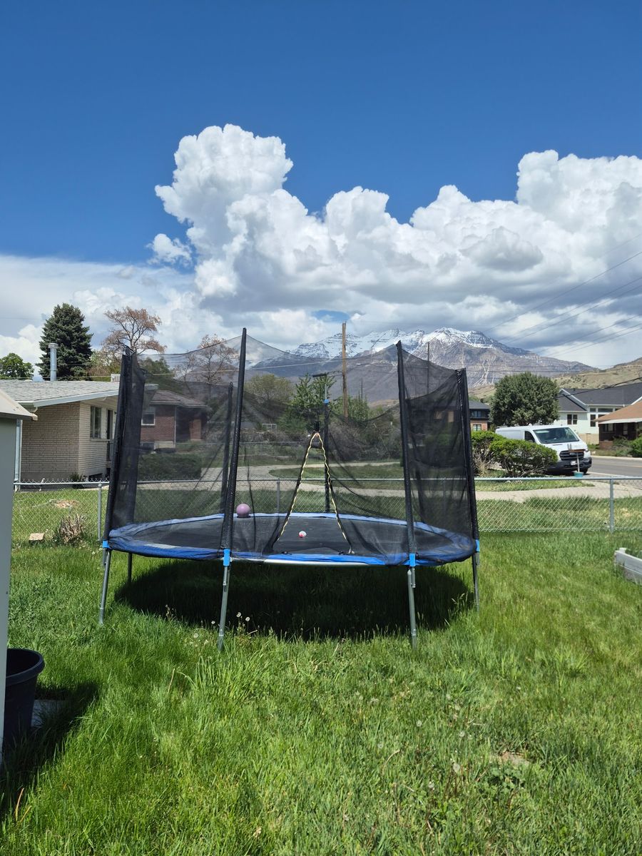 Trampoline with net