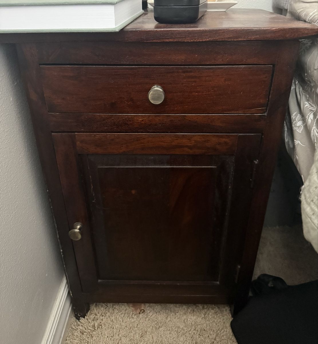 Night stand /end table