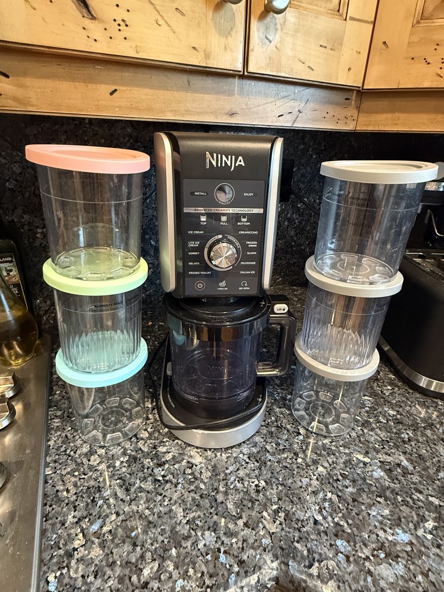 Ninja Creami w/ 6 canisters