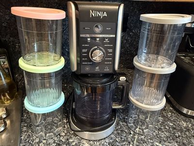 Ninja Creami w/ 6 canisters
