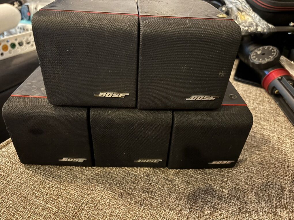 Set Of 5 Bose Red Line Cube Apeakers