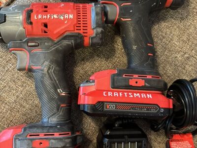 Nice Craftsman Drill And Impact W/2batts&chrgr