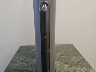 Motorola MG7315 8x4 DOCSIS 3.0 Cable Modem plus N450 Wi-Fi Router