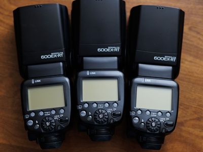 Canon 600 EX RT Speedlites