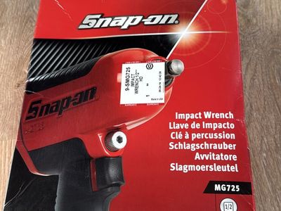 Snap-on MG725 1/2" Drive Red Impact Wrench - New in Box, High Performance Air Tool