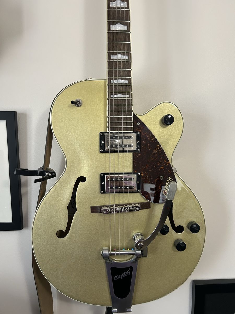 Gretsch Streamliner G2420T/GLDST Hollow Body Electric Guitar with Bigsby, Gold Dust