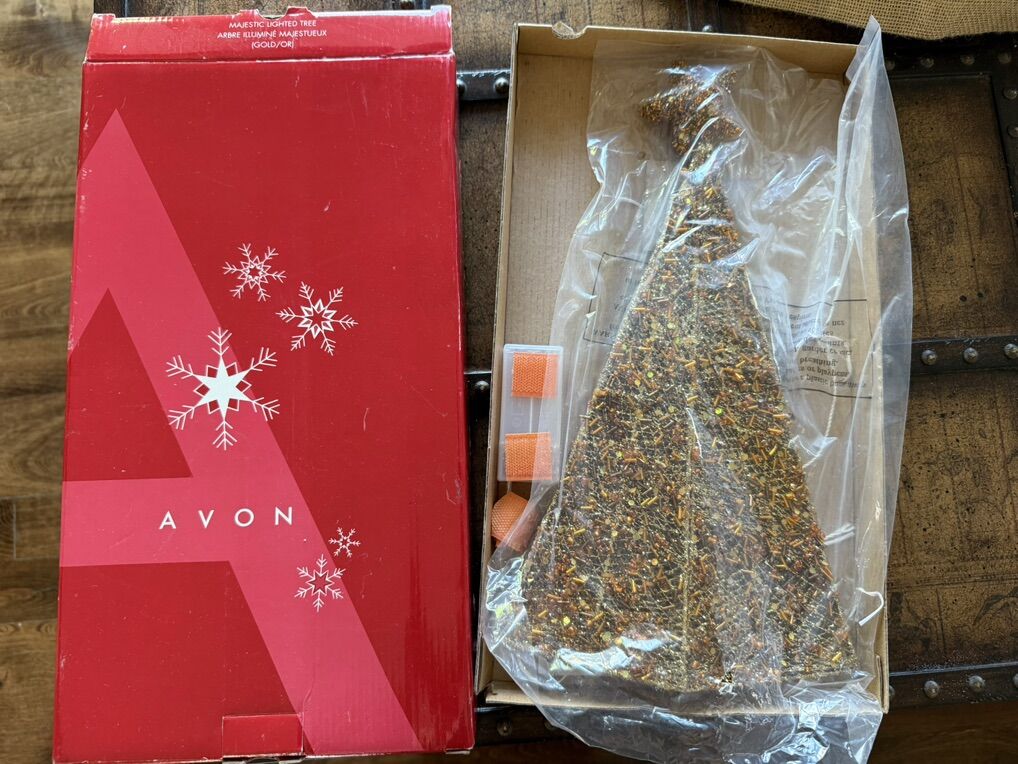 Avon Majestic Lighted Tree 14