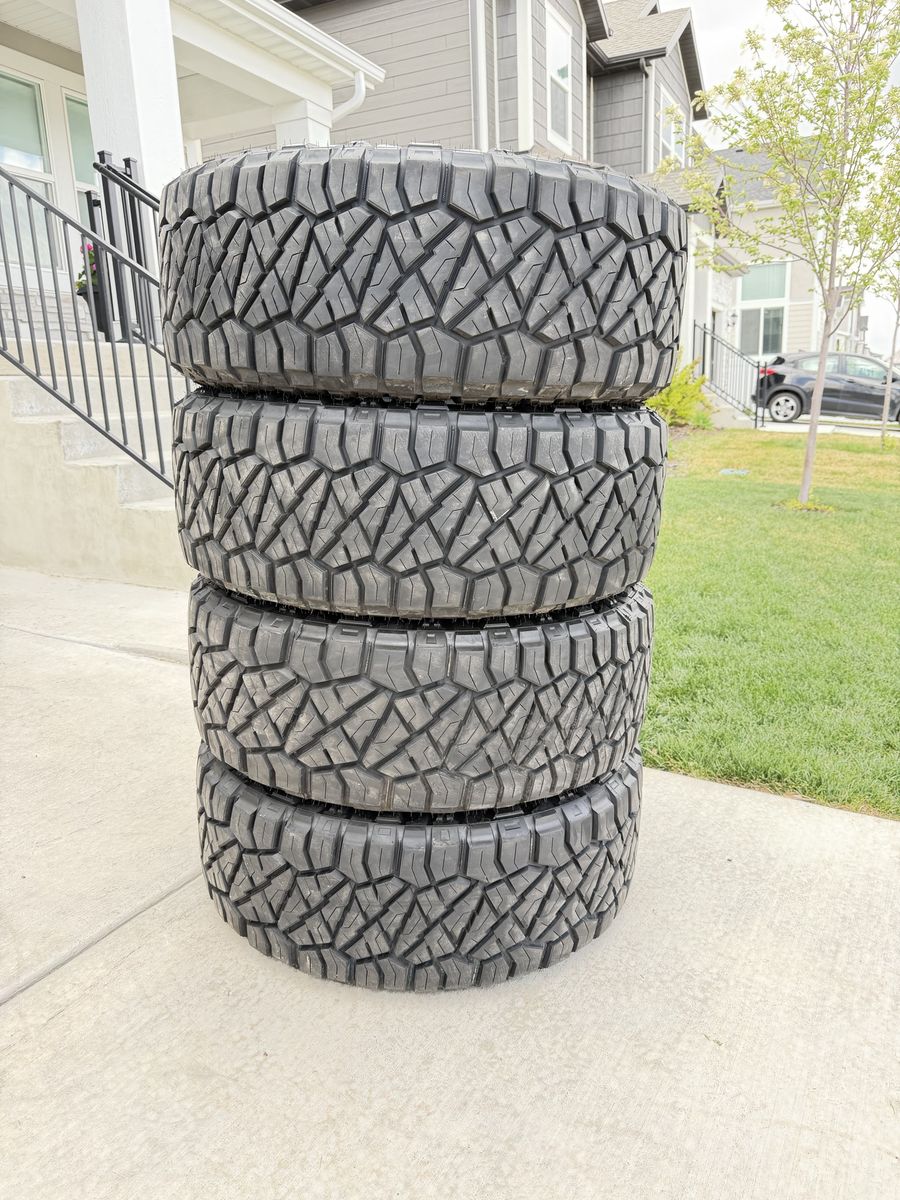 35/12.50R20 Nitto Ridge Grappler Load E Almost new