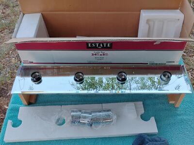 Estate NIB Vanity Mirror Light Bar 4 Bulb Fixture