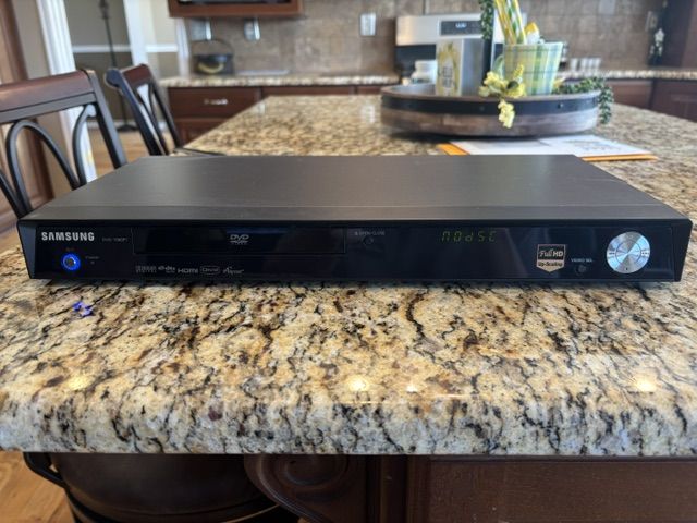 Samsung DVD-1080P7 Player and LG Super Multi DVD Recorder