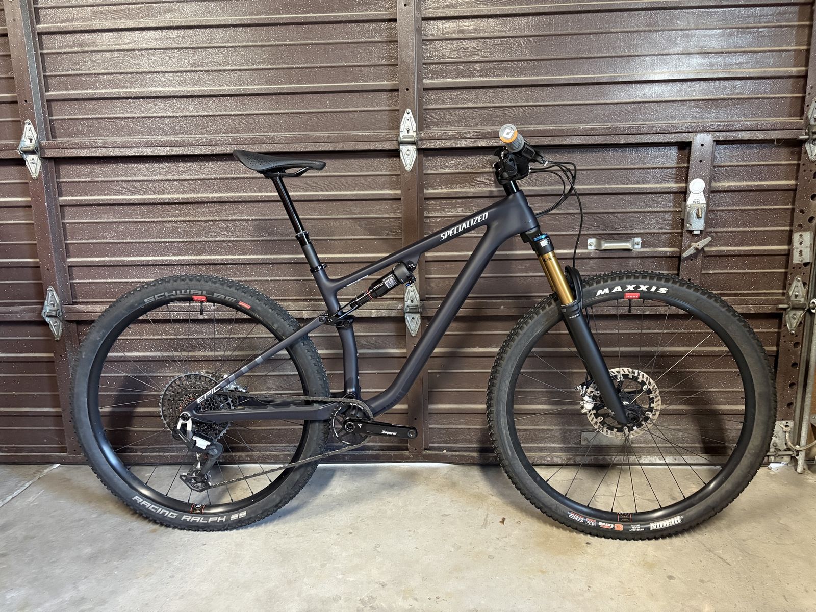 Medium Specialized Epic EVO, 2023