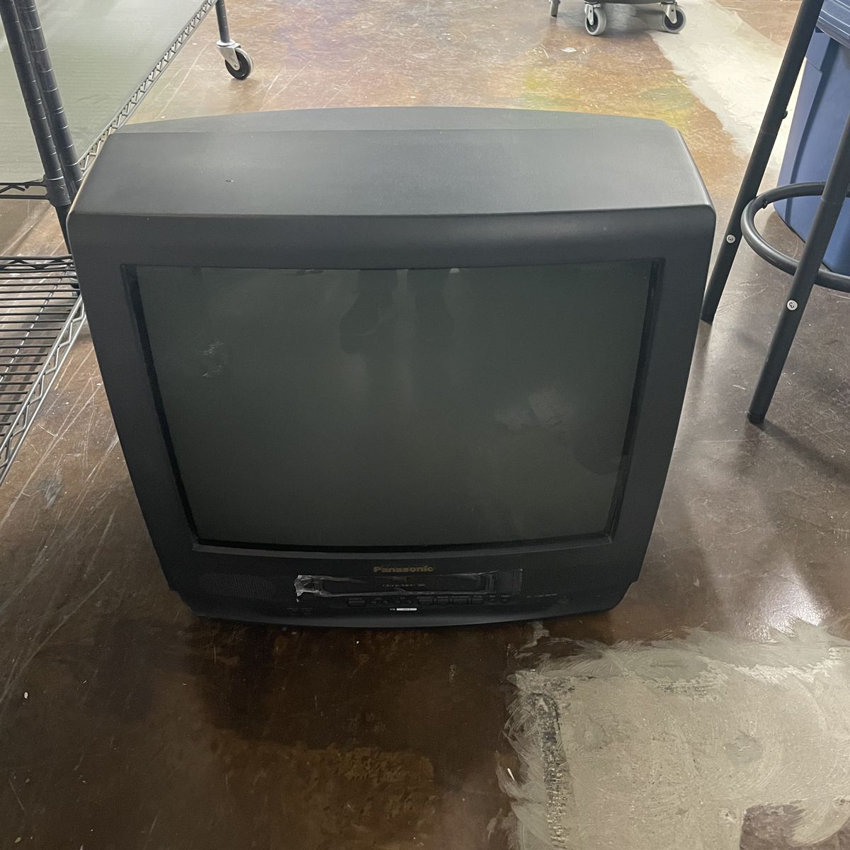 Panasonic PV-C2011 20" CRT TV and VCR Combo Unit