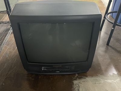 Panasonic PV-C2011 20" CRT TV and VCR Combo Unit
