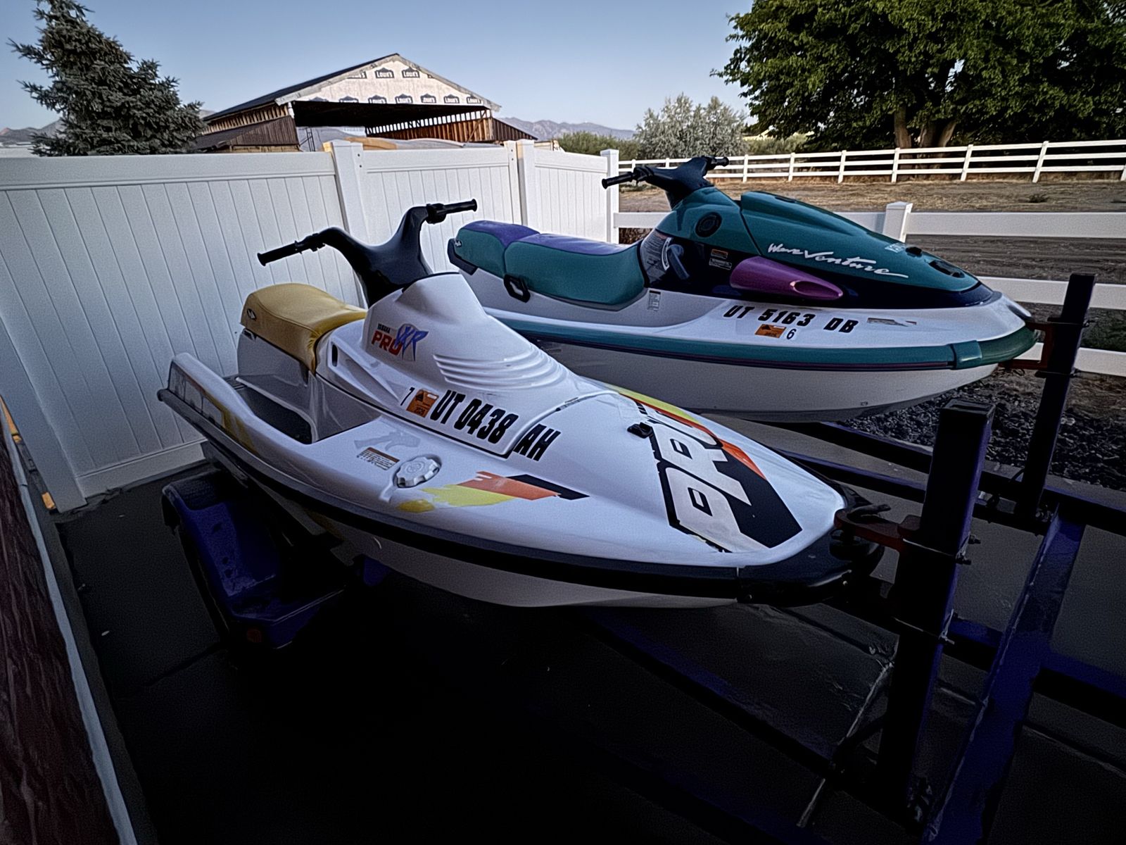 2 Yamaha Wave Runners Jet Skis w/ Trailer