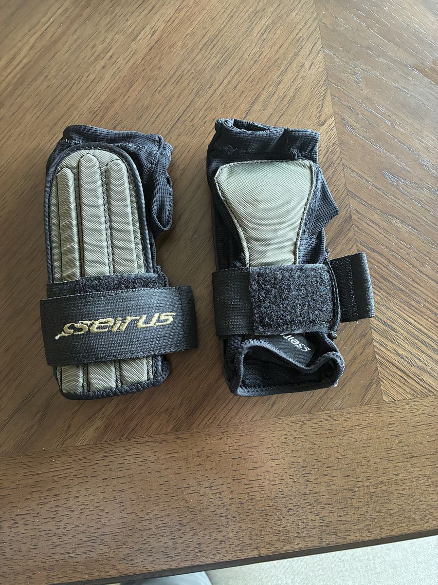 Seirus Wrist Guards, XS