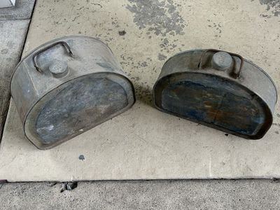 Boyco oil cans