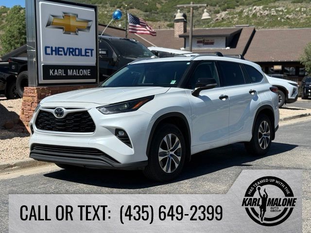 2022 Toyota Highlander XLE