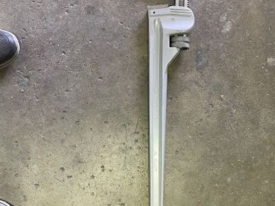 PIPE WRENCH 36''
