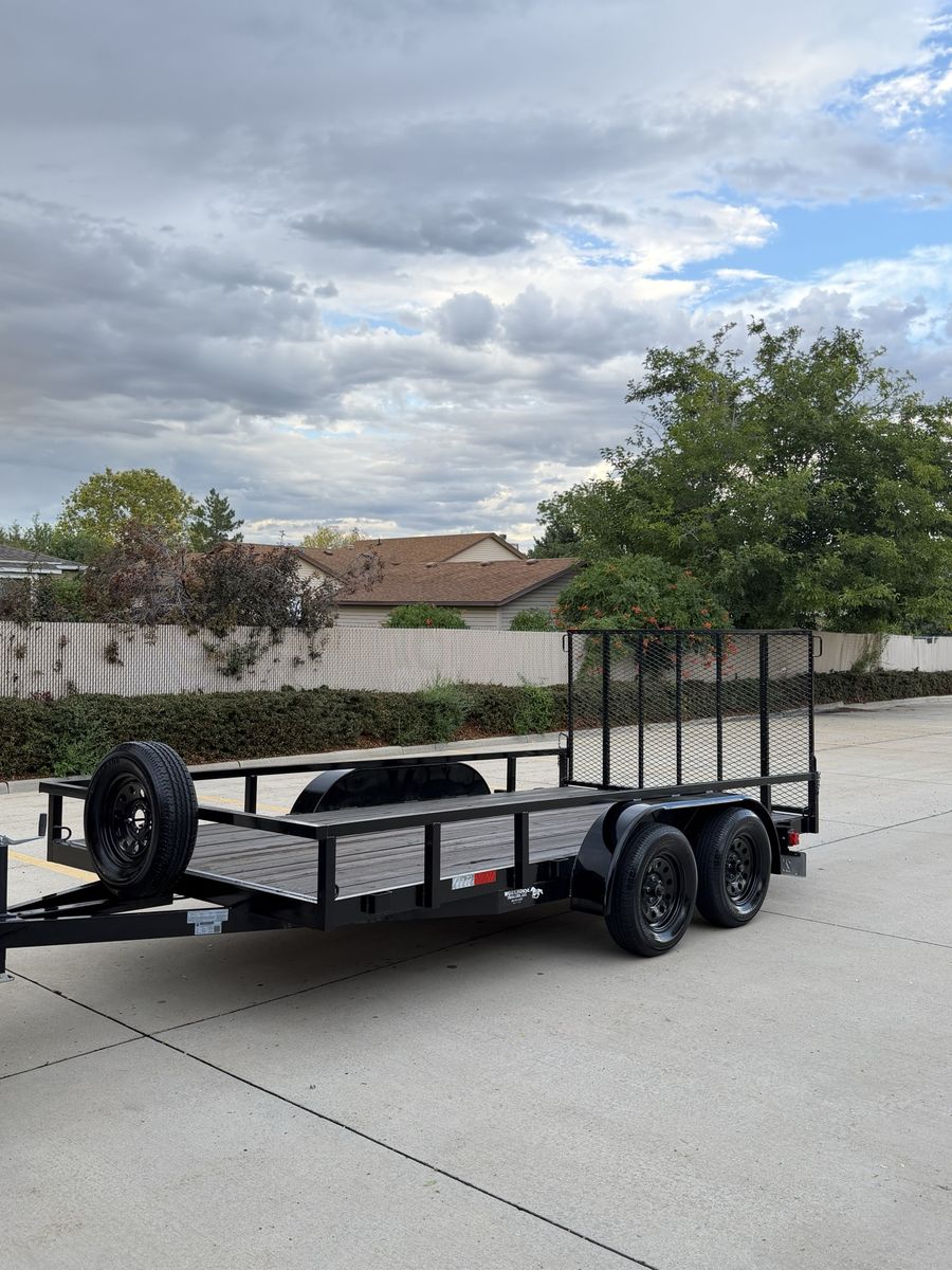 Like new 2022 7x14 dual axle trailer 