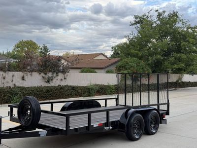 Like new 2022 7x14 dual axle trailer