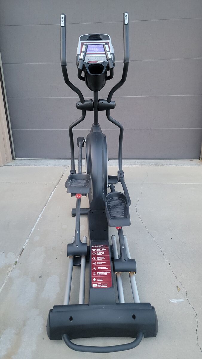 Like new Sole E55 Elliptical