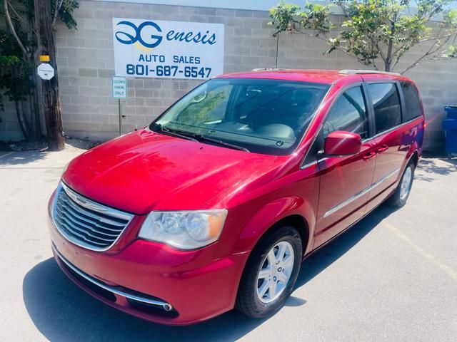 2012 Chrysler Town and Country Touring