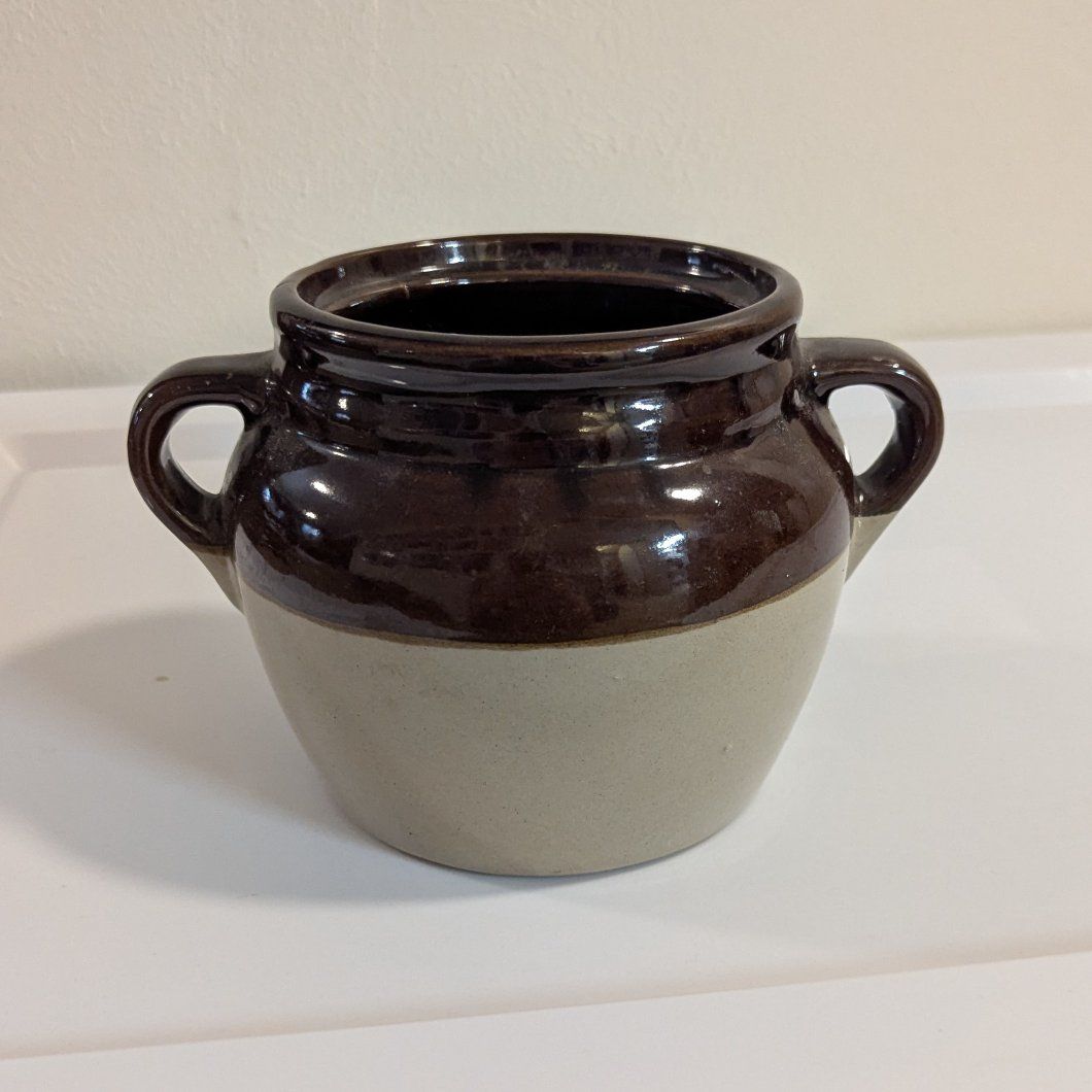 vintage Monmouth two-toned bean pot