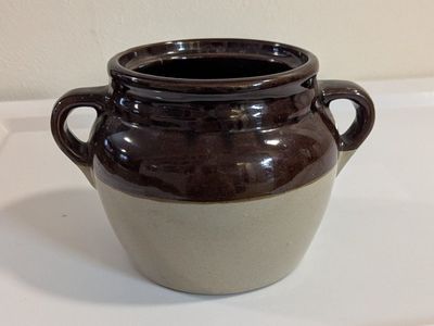 vintage Monmouth two-toned bean pot