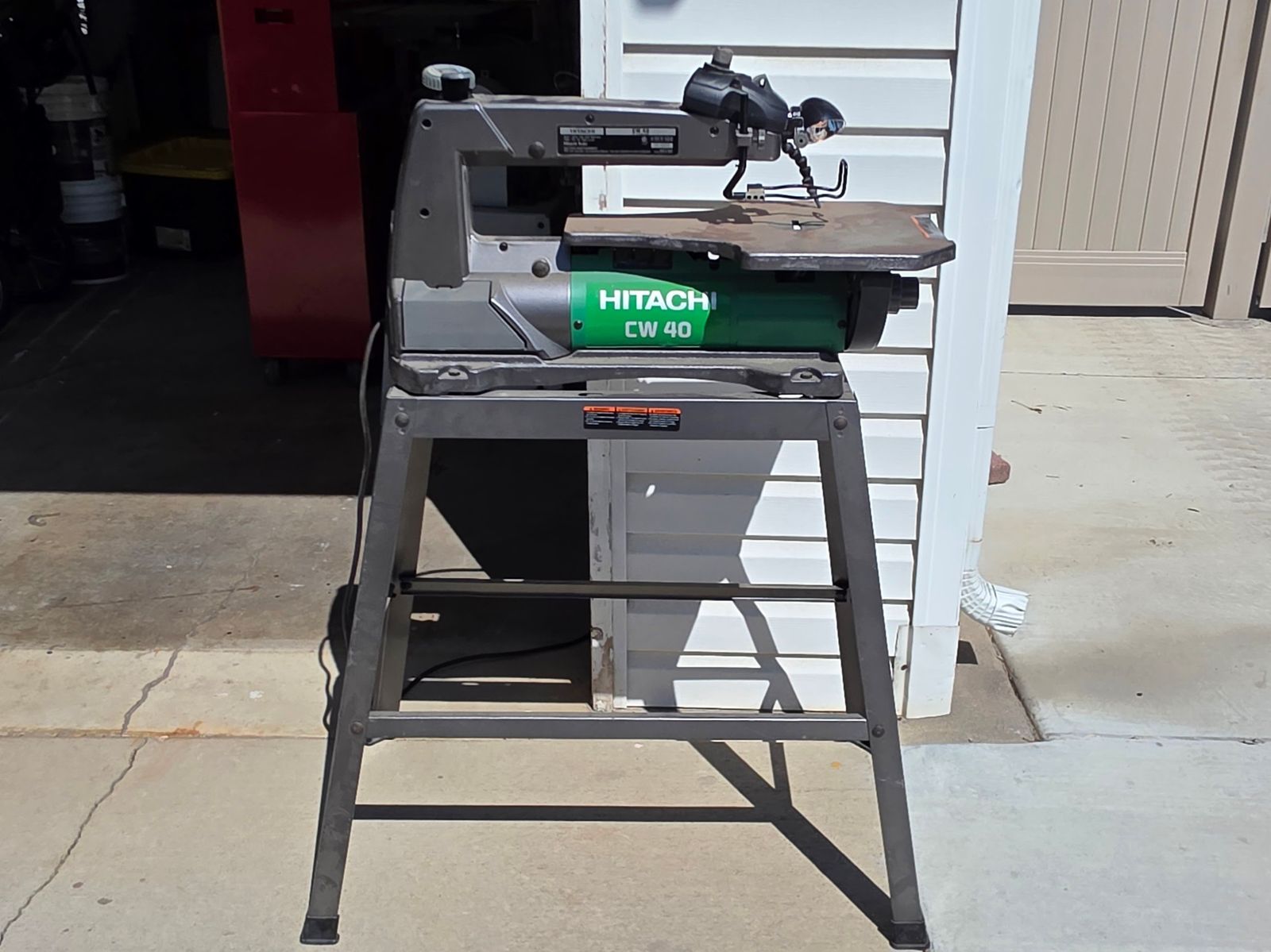 Hitachi CW40 Scroll Saw