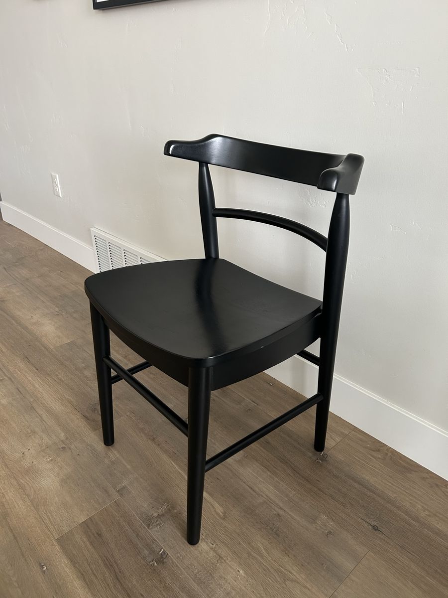 Main image 3