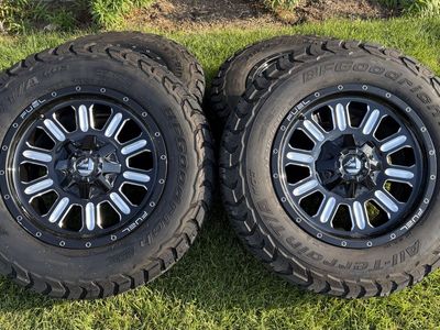 Fuel Off-Road Wheels with BFGoodrich All-Terrain T/A KO3 Tires LT275/65R18 Set of 4
