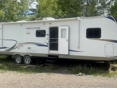 2011 Heartland North Country Lakeside bunkhouse 29ft with 2 slides outs