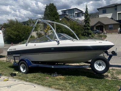 Four Winns 180 Horizon Bowrider Boat w/ Wakeboard Tower & Trailer - Ready for Summer Fun!