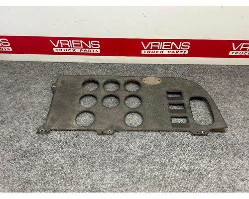 Peterbilt 388 Dash Panel, Part # S64-6024-300