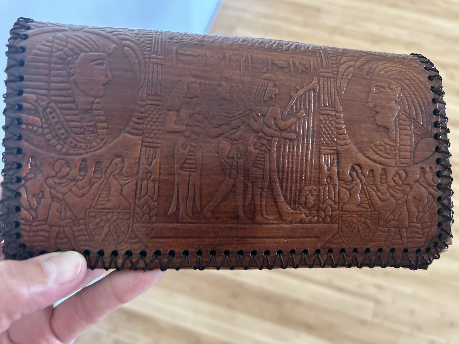 Beautiful brand new handcrafted genuine leather wallet made in Egypt.
