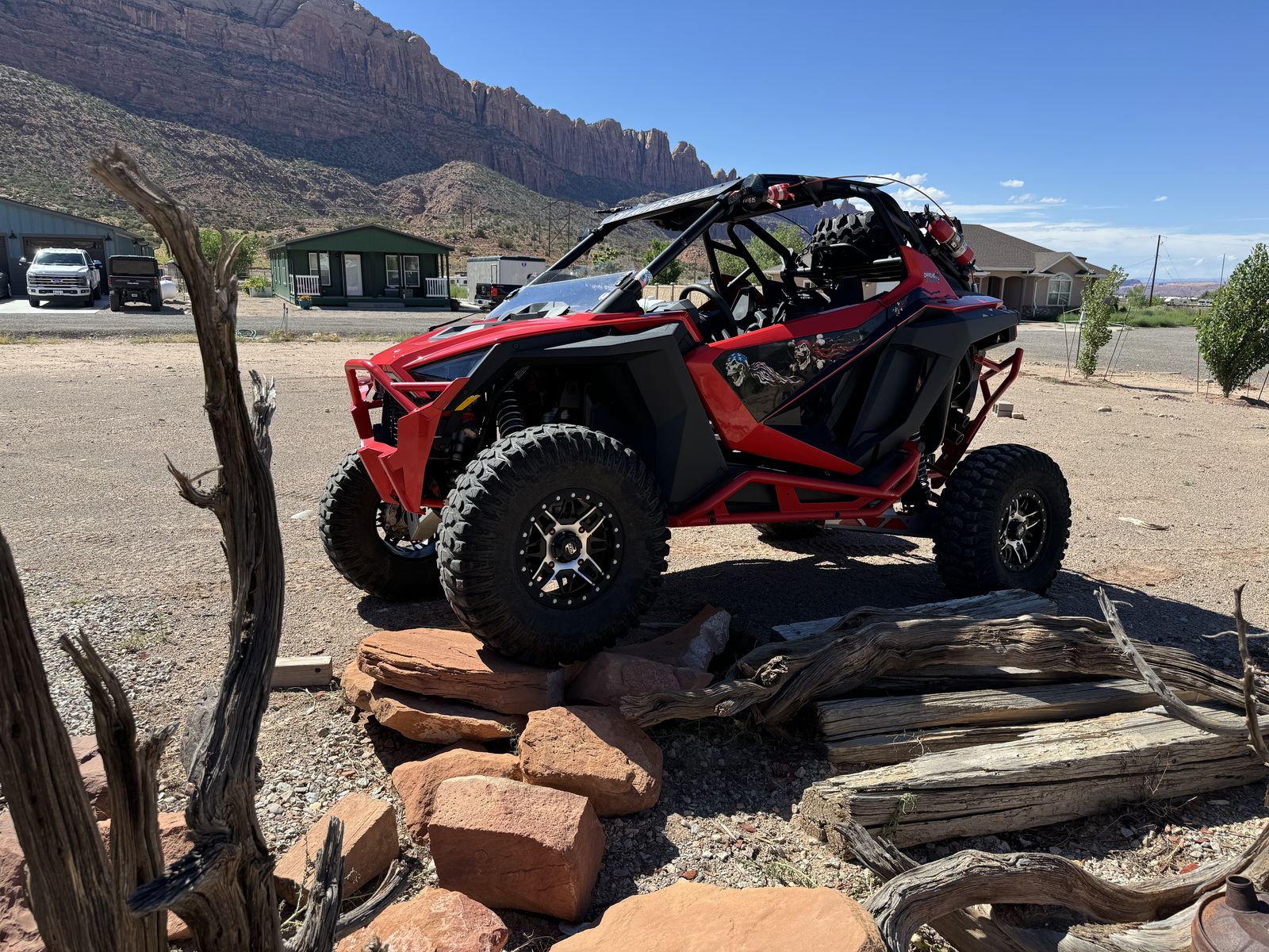 2020 Polaris RZR PRO XP - ULTIMATE - One Owner- LOW MILAGE - Excellent Condition