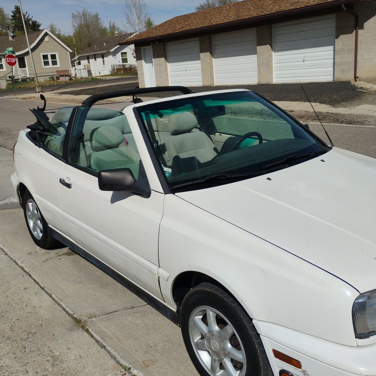 1998 Volkswagen Cabrio Base